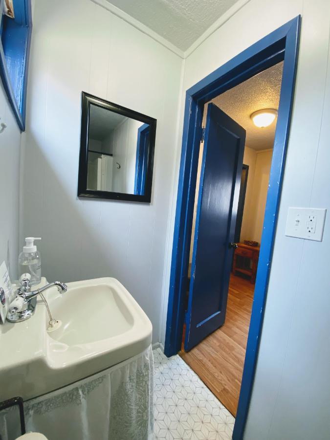 Flathead Lake Resort Woods Bay Екстериор снимка