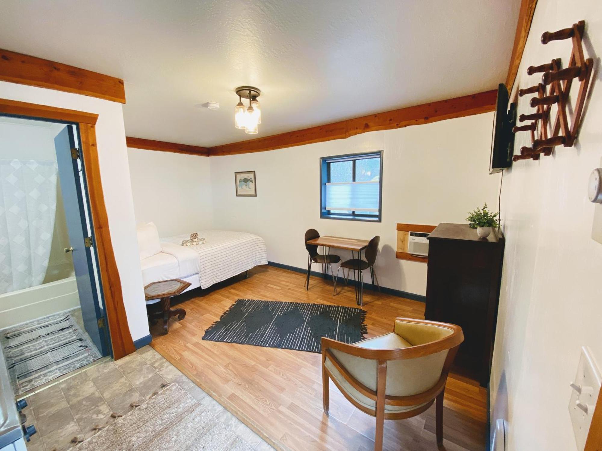 Flathead Lake Resort Woods Bay Екстериор снимка