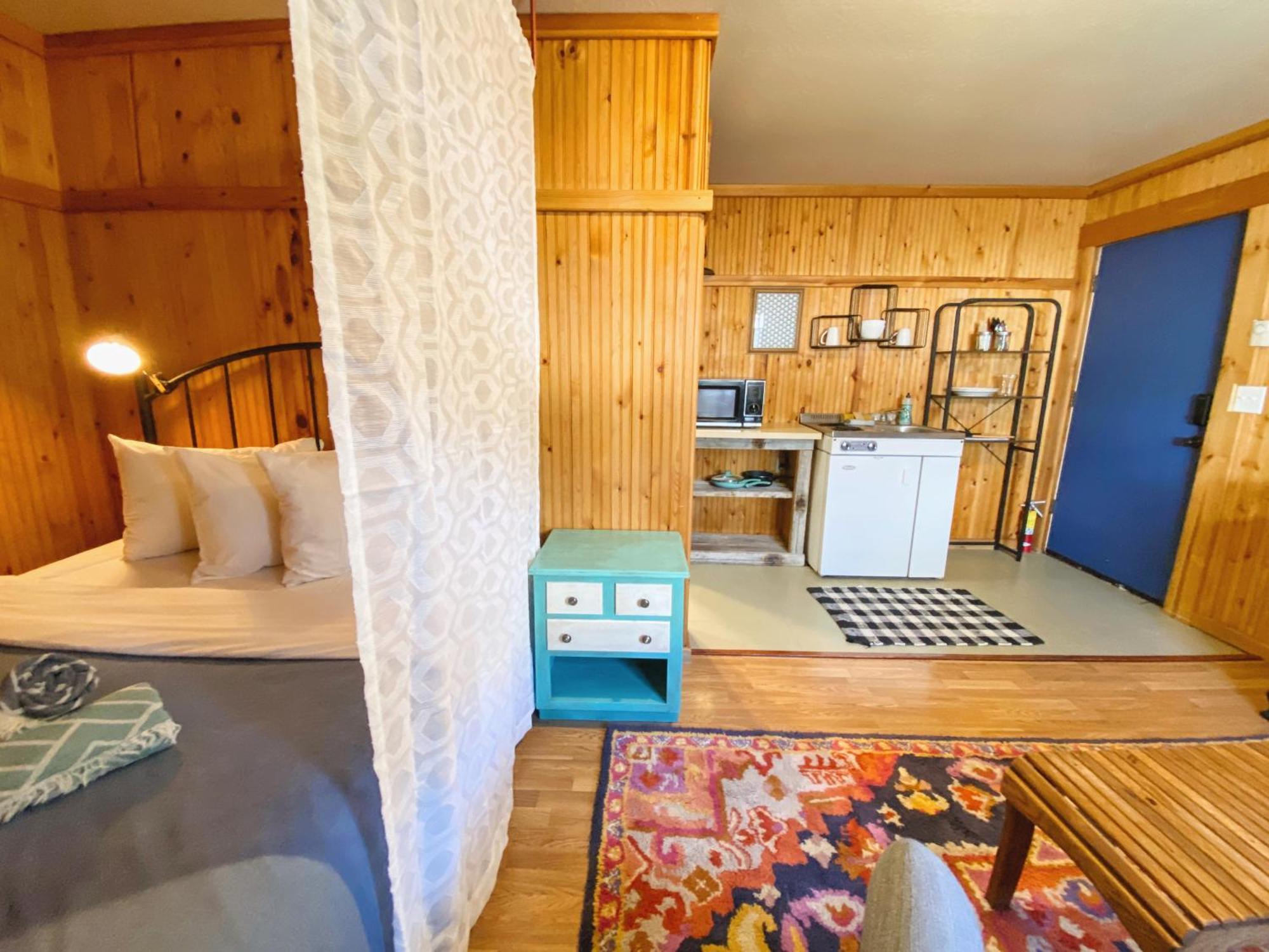 Flathead Lake Resort Woods Bay Екстериор снимка