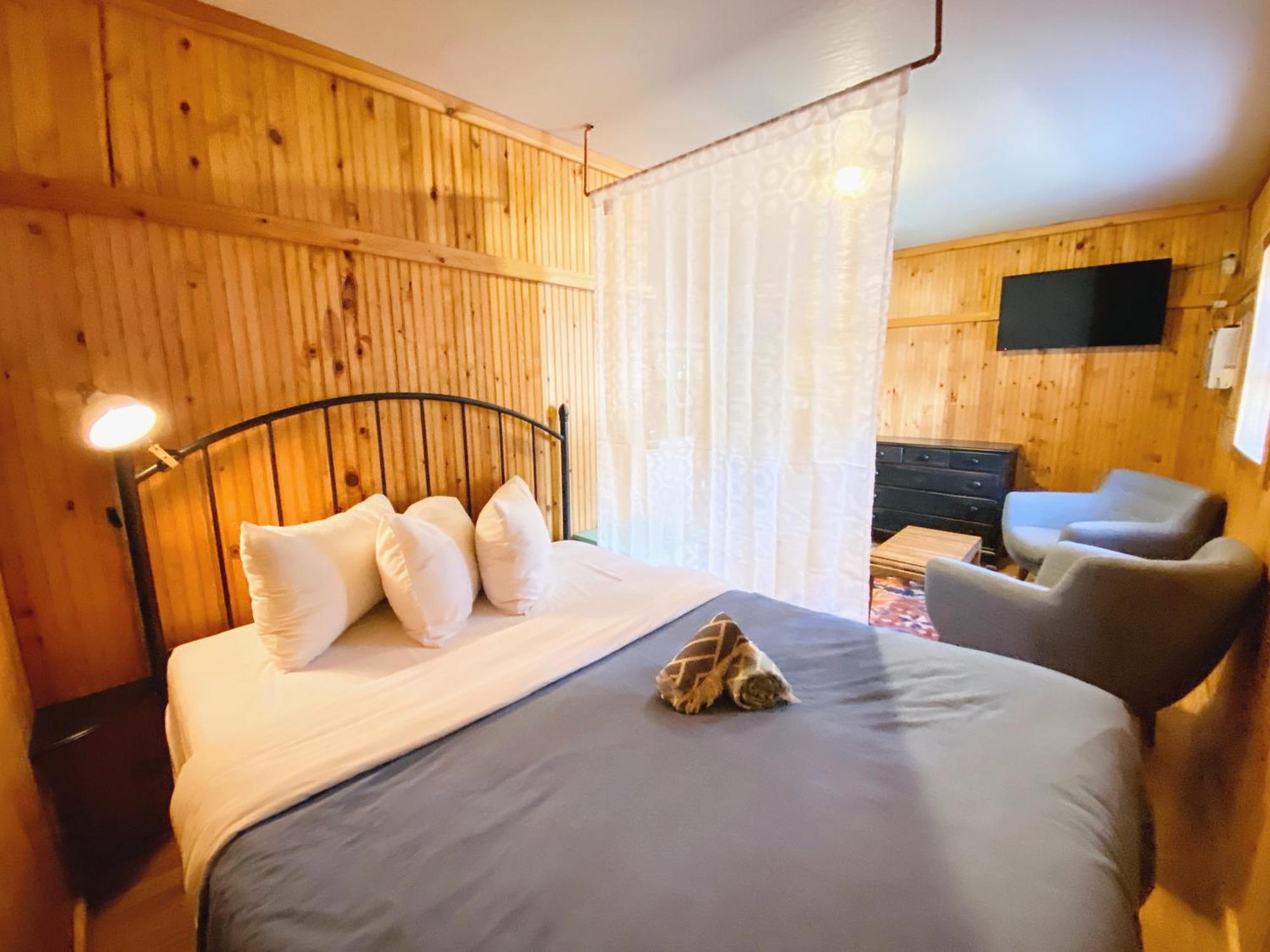 Flathead Lake Resort Woods Bay Екстериор снимка