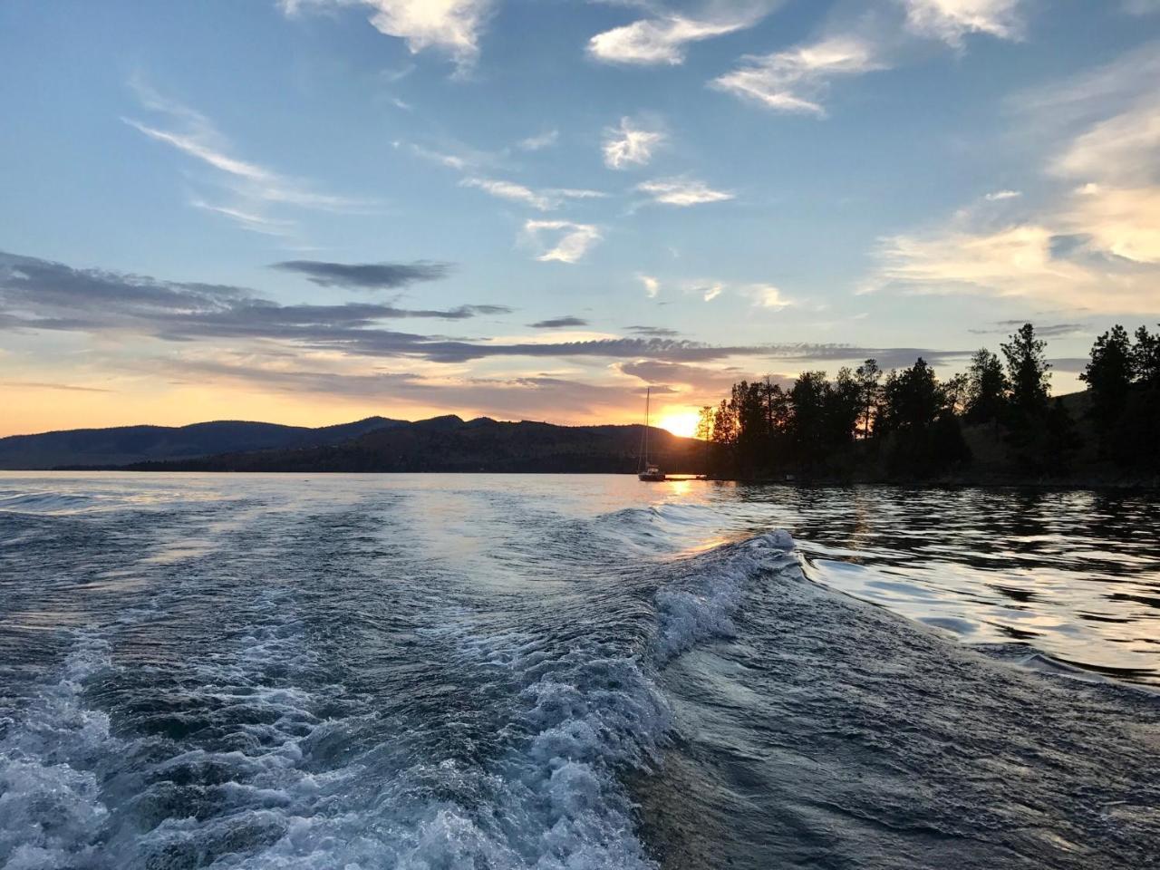 Flathead Lake Resort Woods Bay Екстериор снимка